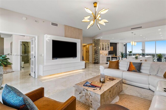 Building Photo - 3100 N Ocean Blvd