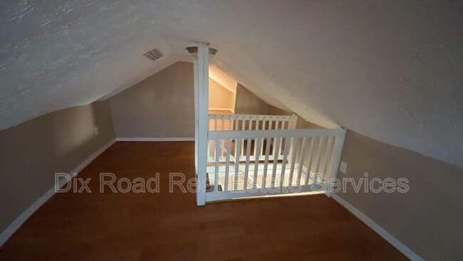 Building Photo - 1219 Azel Ave