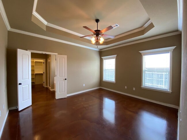 Building Photo - 3032 Silver Saddle Dr