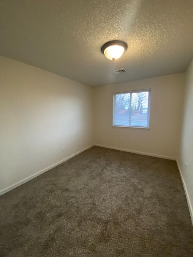 Building Photo - 3209ag