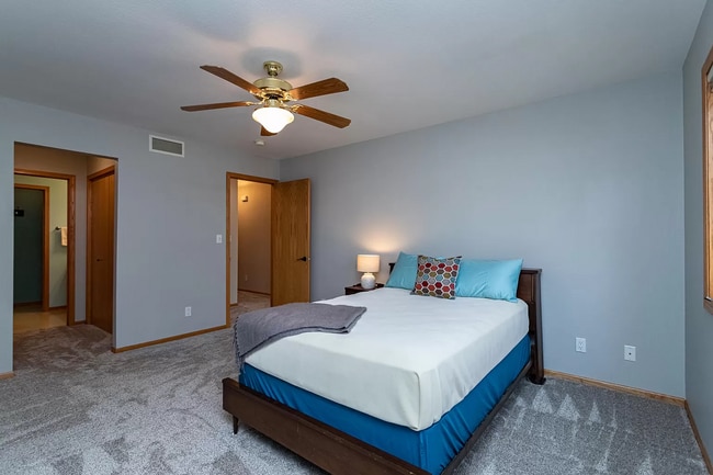 Building Photo - 3309 Polaris Dr