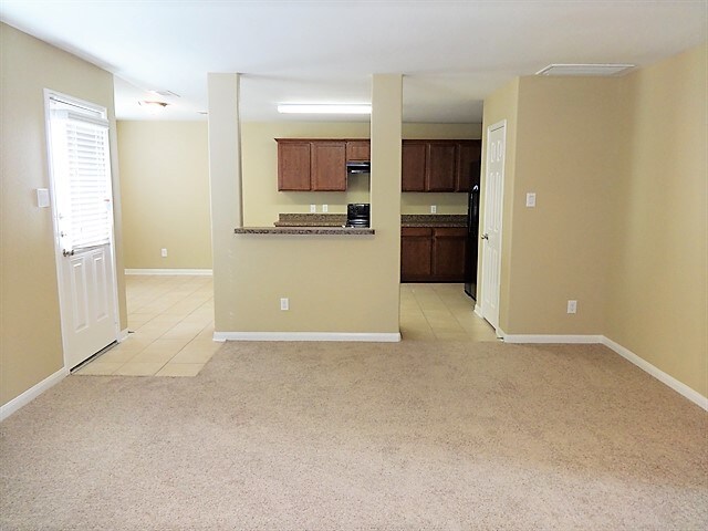 Building Photo - 317 Misty Mountain Dr