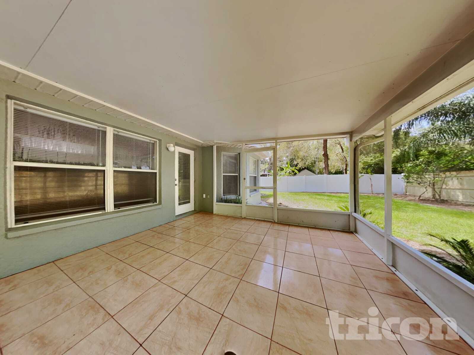 Building Photo - 1193 Sanger Ave