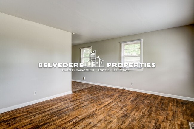 Building Photo - 1607 Eastwood Ave