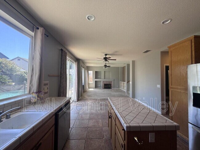 Building Photo - 2044 London Ave