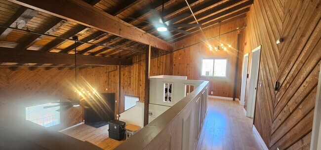 Building Photo - Rancho De Oro