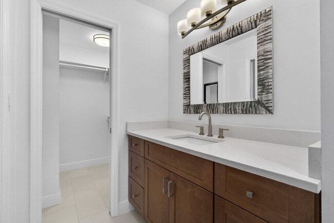 Building Photo - 259 Old Meadow Way