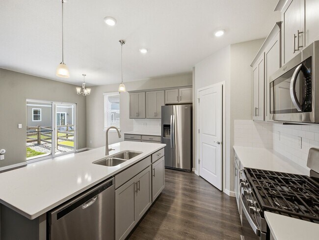 Building Photo - Gorgeous 4-Bed 2-Bath home Fort Collins, CO!