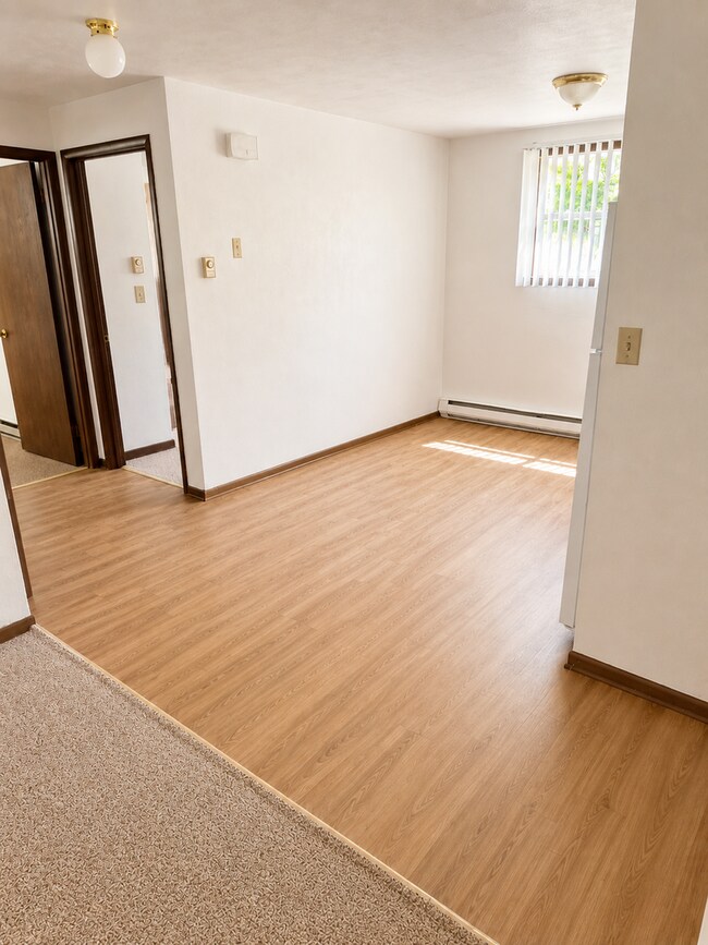 Building Photo - Tremont Apartments