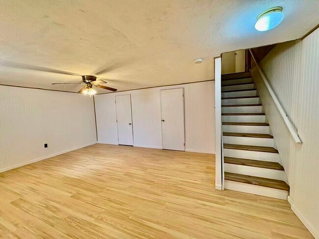 Building Photo - 42 Yorktown Ct