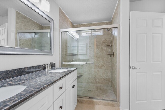 Building Photo - 383 Mirabelle Dr