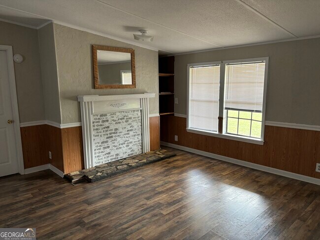 Building Photo - 266 Spring Lake Dr