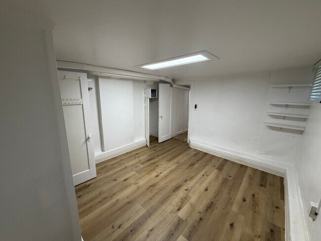 Building Photo - 805 E 100 S