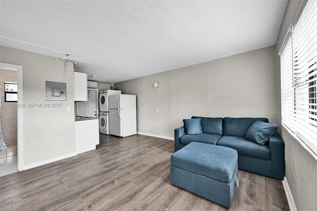 Building Photo - 1710 NW 9th St