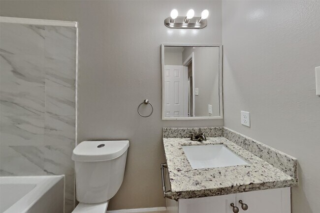 Building Photo - 3723 Hidden Brook Ln