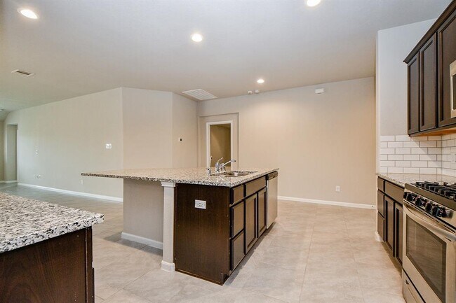 Building Photo - 3927 McDonough Way