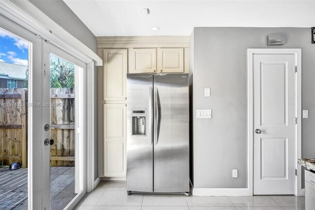 Building Photo - 2901 Dorchester Ln