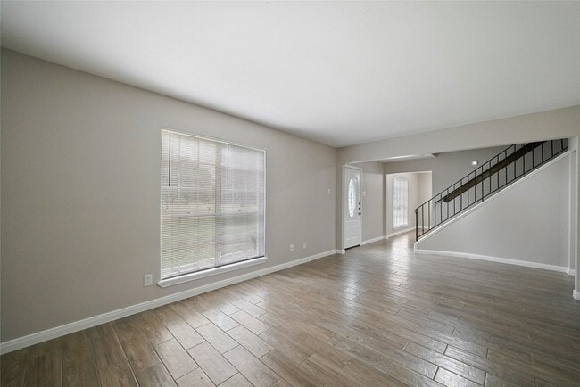Building Photo - 643 Ames St