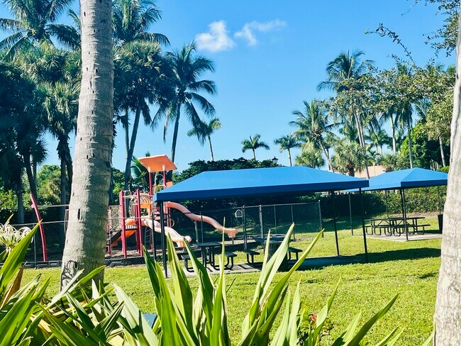 Building Photo - 5200 Rising Comet Ln