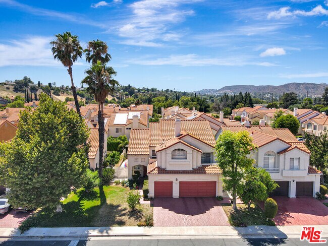 Building Photo - 7435 Bobbyboyar Ave