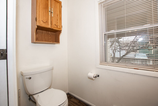 half bath - 315 9th St