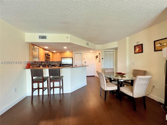 Building Photo - 201 Golden Isles Dr