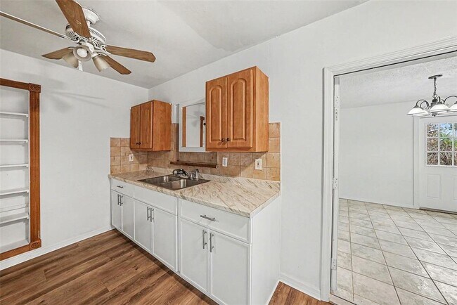 Building Photo - 4727 Eldorado Dr