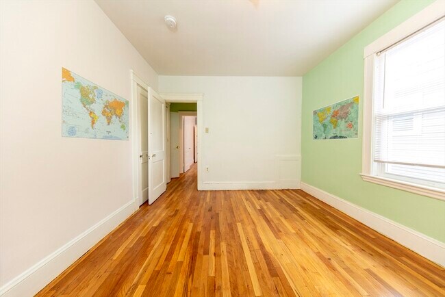 Building Photo - 20 Priesing St