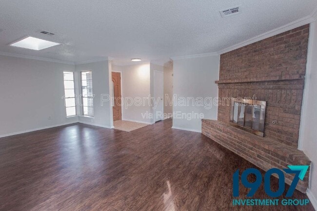 Building Photo - 1008 NW 7th Pl