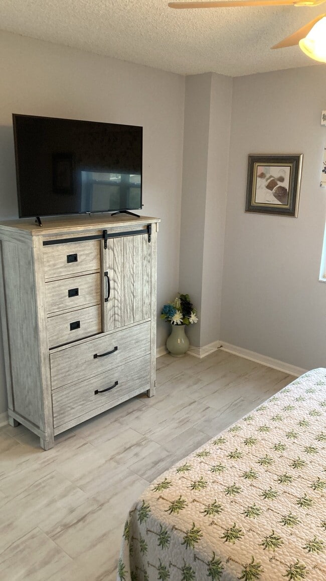 Building Photo - 2320 Terra Ceia Bay Blvd