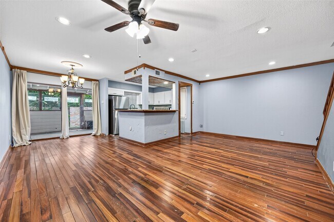 Building Photo - 14515 Wunderlich Dr