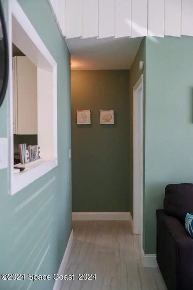 Building Photo - 614 Shady Ln