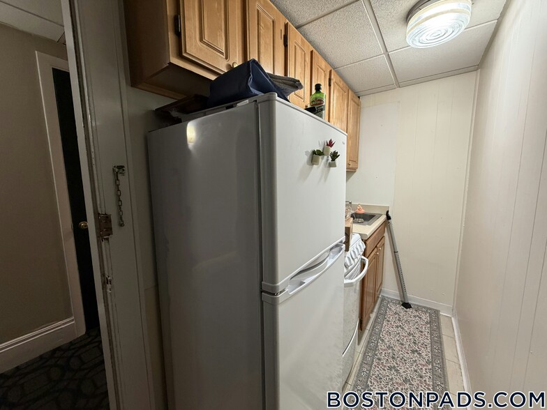 Building Photo - 62 Boylston St