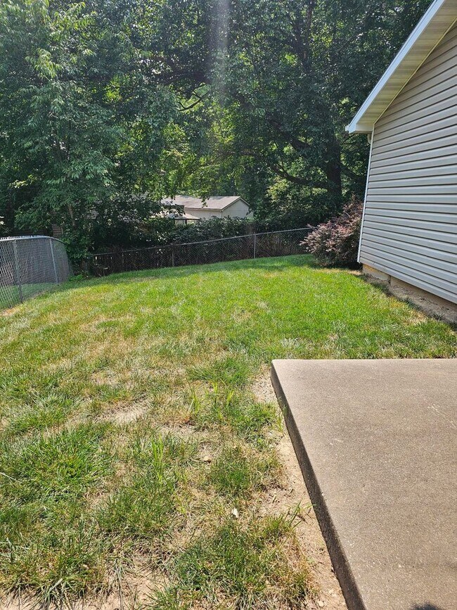 Building Photo - 2 Bedroom 1 Bath Duplex in West Columbia - Updates 2026