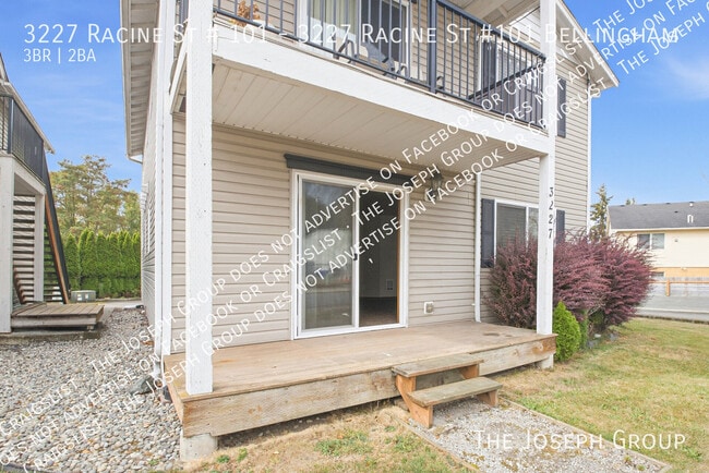 Building Photo - 3227 Racine St