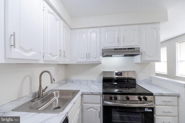 Building Photo - 200 Prince Frederick St