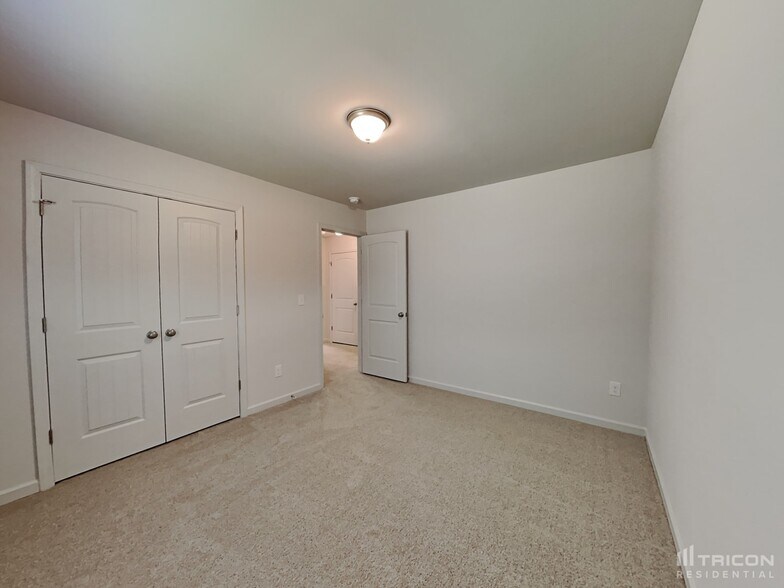 Building Photo - 4951 Westerly Dr