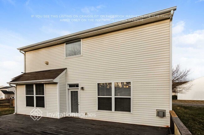 Building Photo - 3000 Moonstone Ln