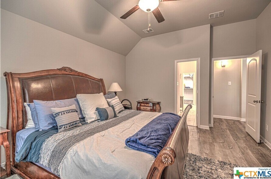 Building Photo - 1311 Lilac Ledge Dr