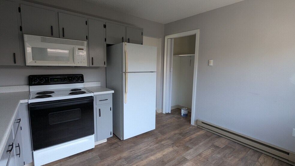 Kitchen - 2910 SE Gladstone St