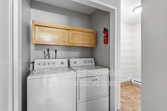 Building Photo - 6030 SW 130th Ave