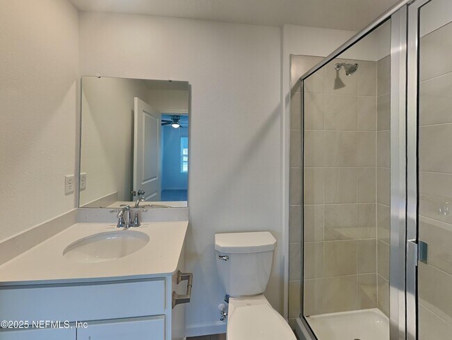 Building Photo - 654 Holly Lks Dr
