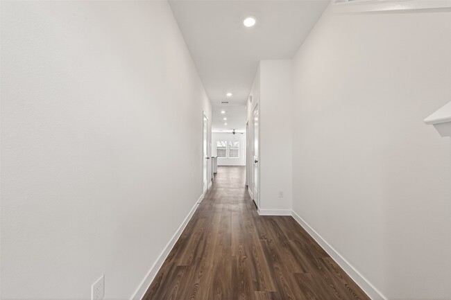 Building Photo - 5623 Fresh View Ct