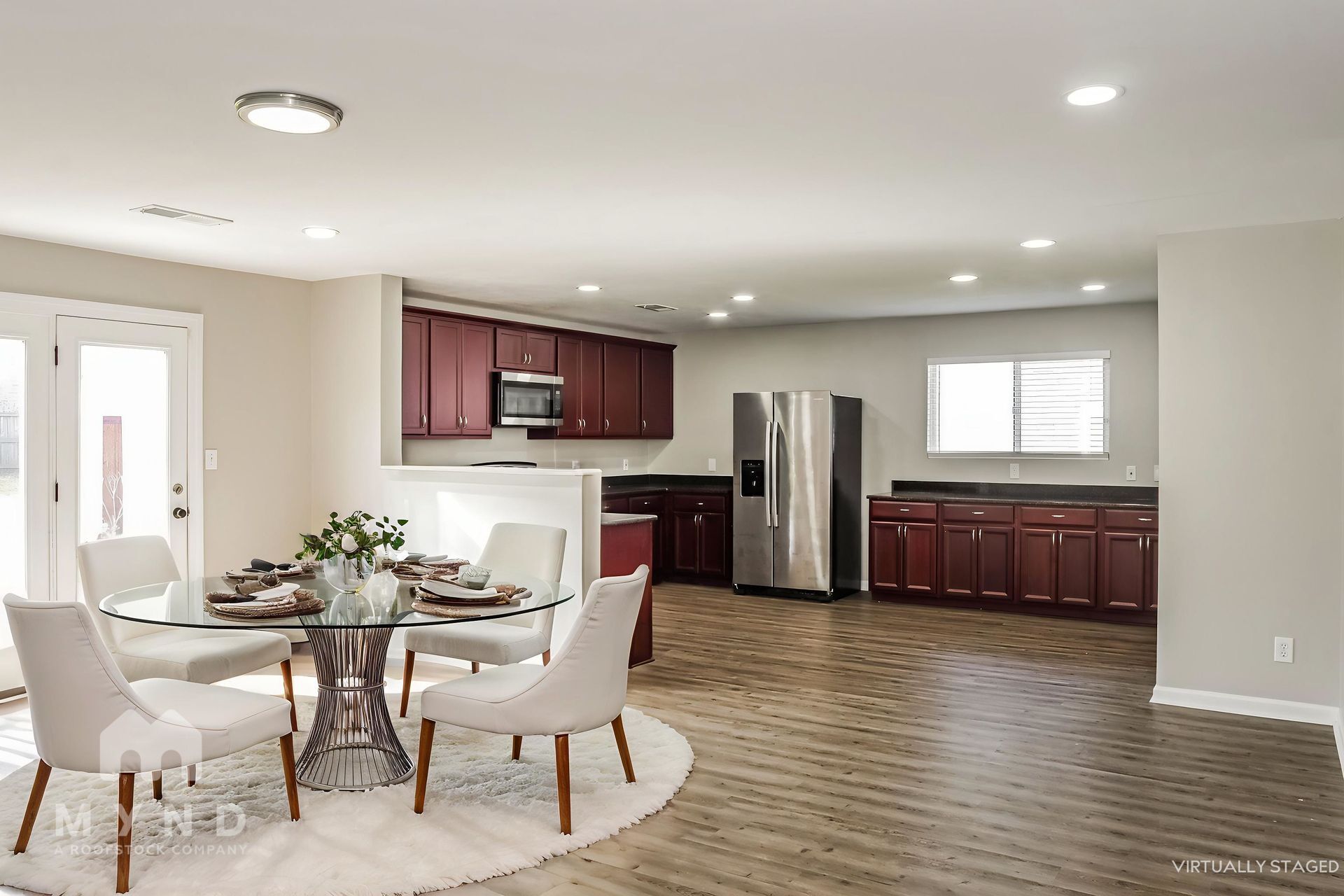 Building Photo - 3225 Lakeland Dr SW