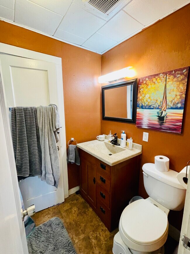 Building Photo - 625 Baltimore St