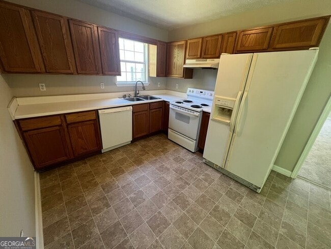 Building Photo - 194 Bay Ct Dr