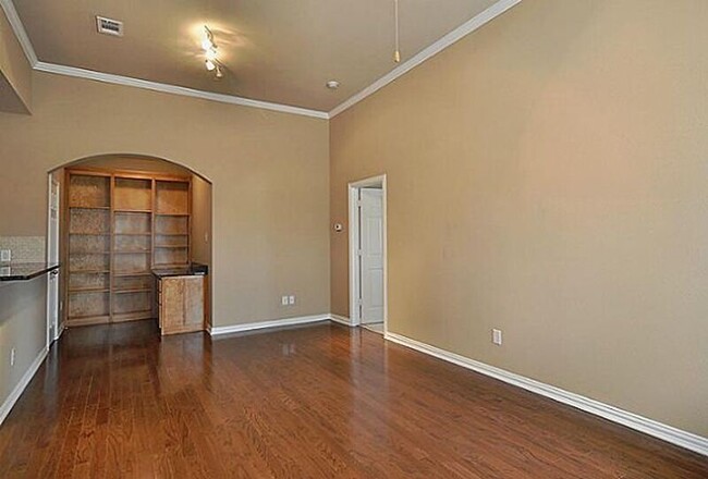 Building Photo - 5809 Antique Rose Trail