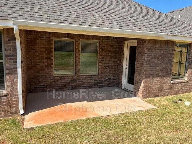 Building Photo - 8400 NW 163rd Ter
