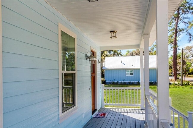 Building Photo - 905 Wayne St