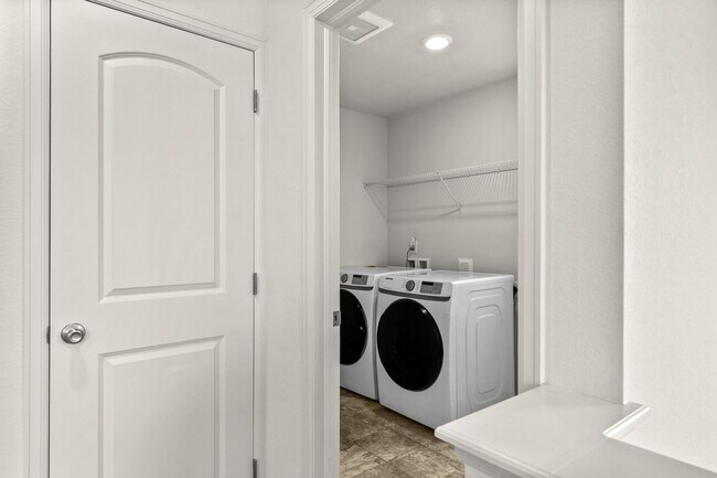 Building Photo - Beautiful 4 Bedroom Home in The Lakes at Centerra | 2,583 Sq. Ft.